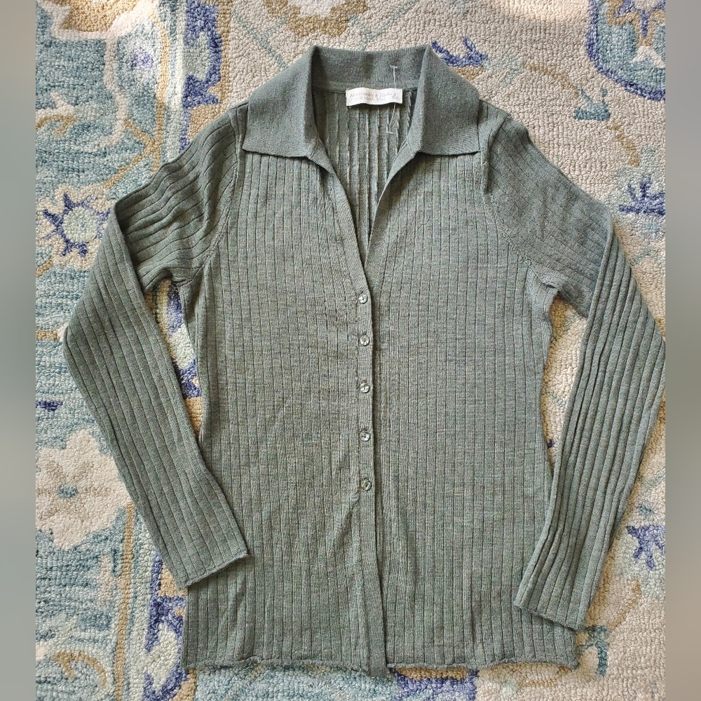 Abercrombie And Fitch Merino Wool Button Down Sweater S
